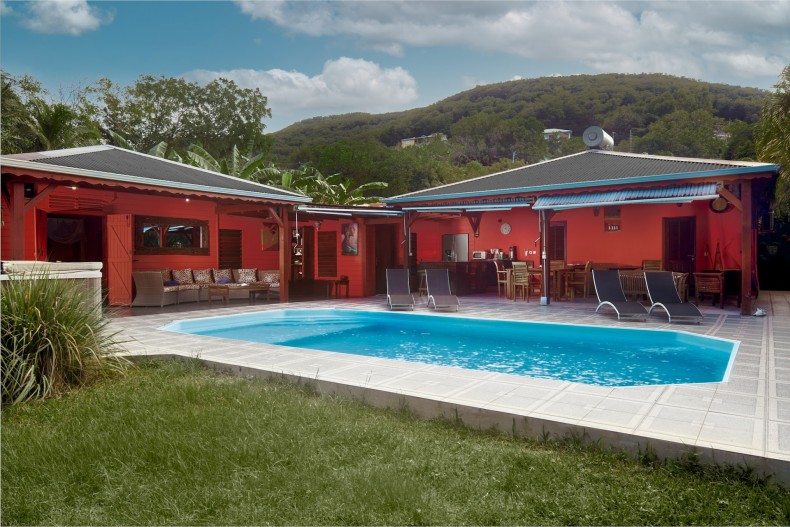 Villa Rouge 3 chambres avec piscine privée - 